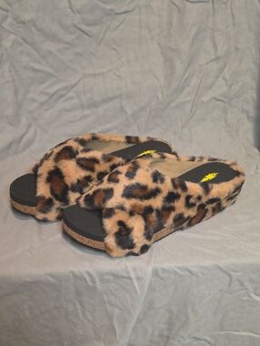 Volatile Faux Fur Leopard Slide Sandals NWOT
